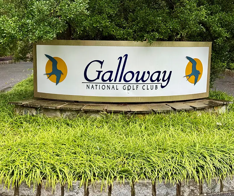 A sign for Galloway National Golf Club